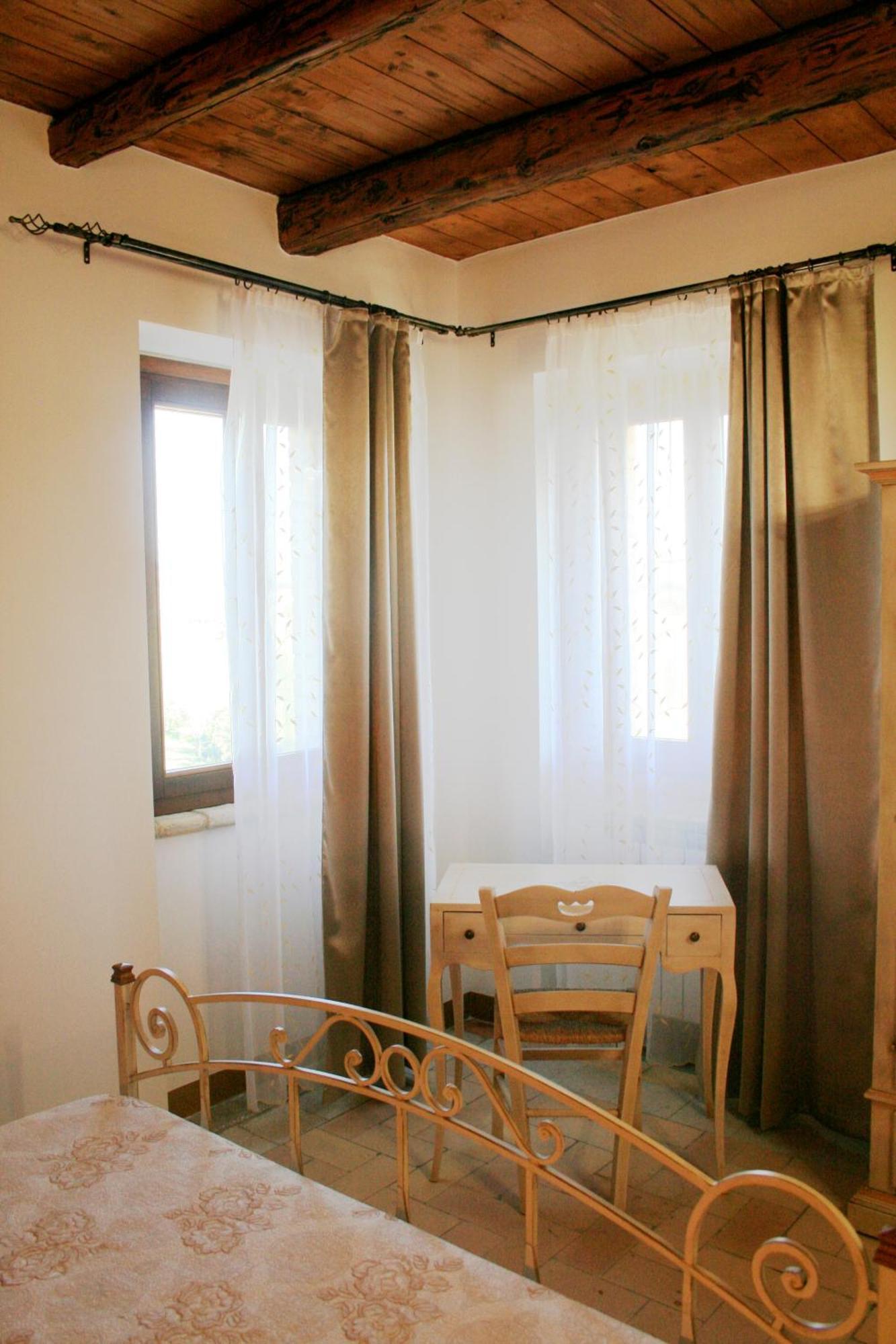 Hotel Agriturismo Fara Montegiorgio Pokoj fotografie