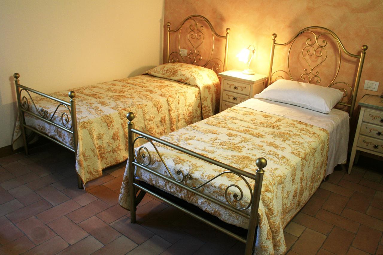 Hotel Agriturismo Fara Montegiorgio Pokoj fotografie